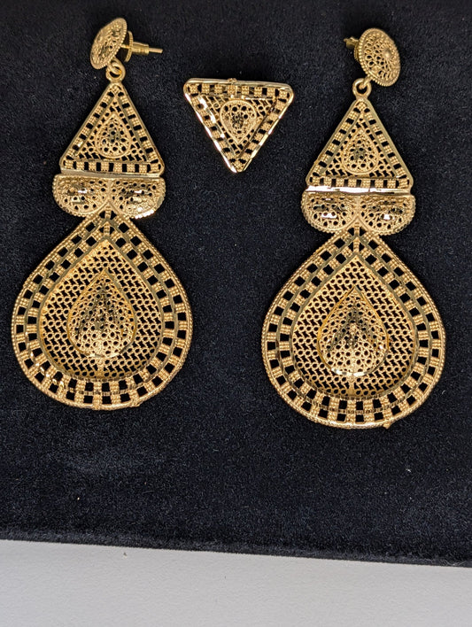 THE MAYA SET