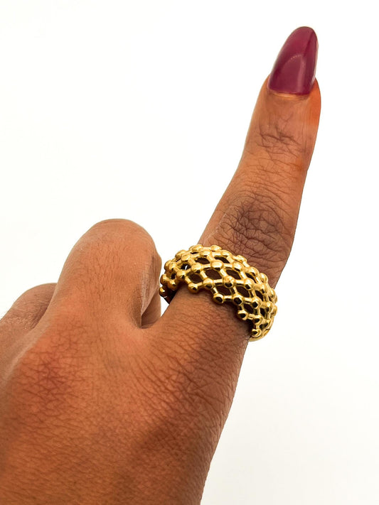CHUNKY GOLD MESH RING - MoreExtra
