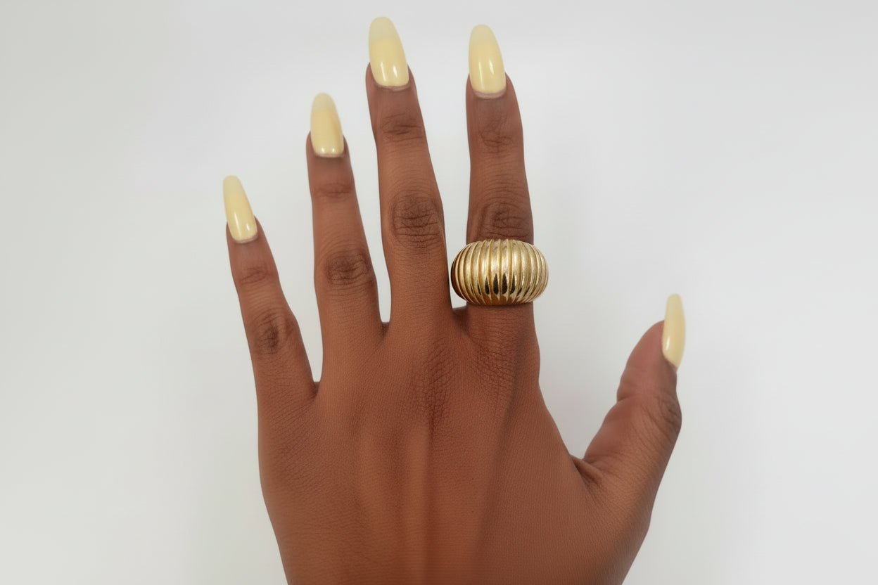 GOLD RIBBED DOME STATEMENT RING