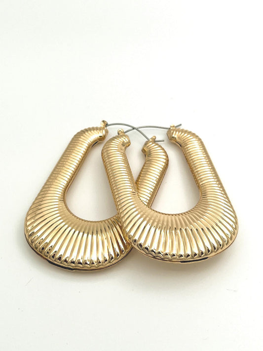 U SHAPED HOOP EARRINGS